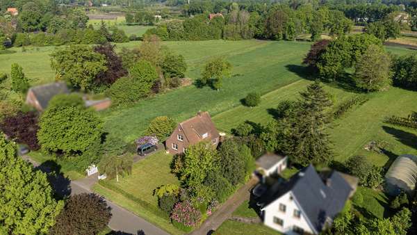 Drohnenansicht - Einfamilienhaus in 26160 Bad Zwischenahn mit 100m² kaufen