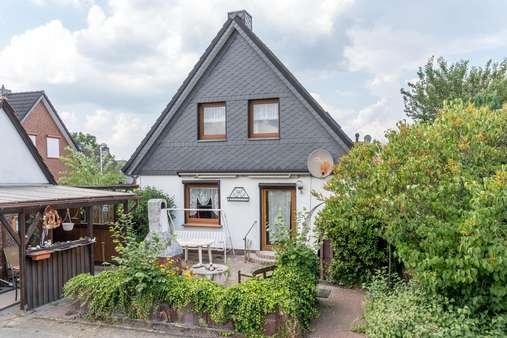 Außenansicht - Einfamilienhaus in 27753 Delmenhorst mit 81m² günstig kaufen