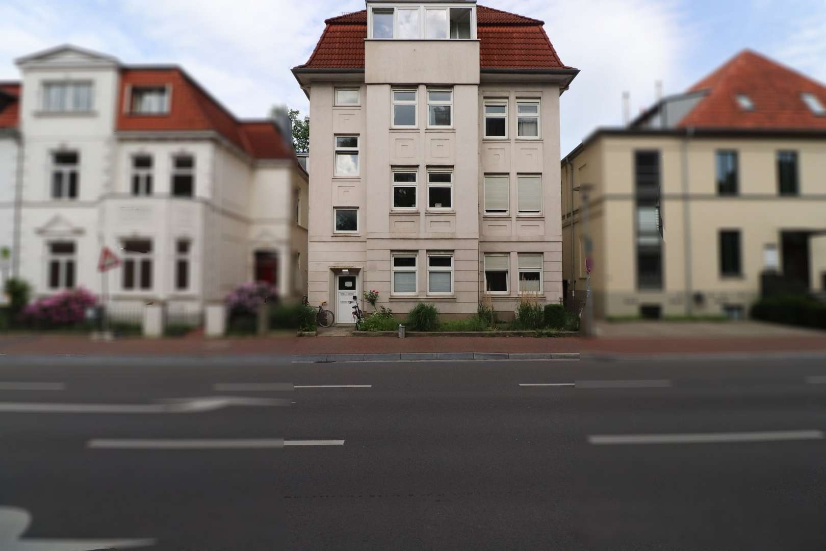 null - Mehrfamilienhaus in 26121 Oldenburg mit 380m² als Kapitalanlage günstig kaufen