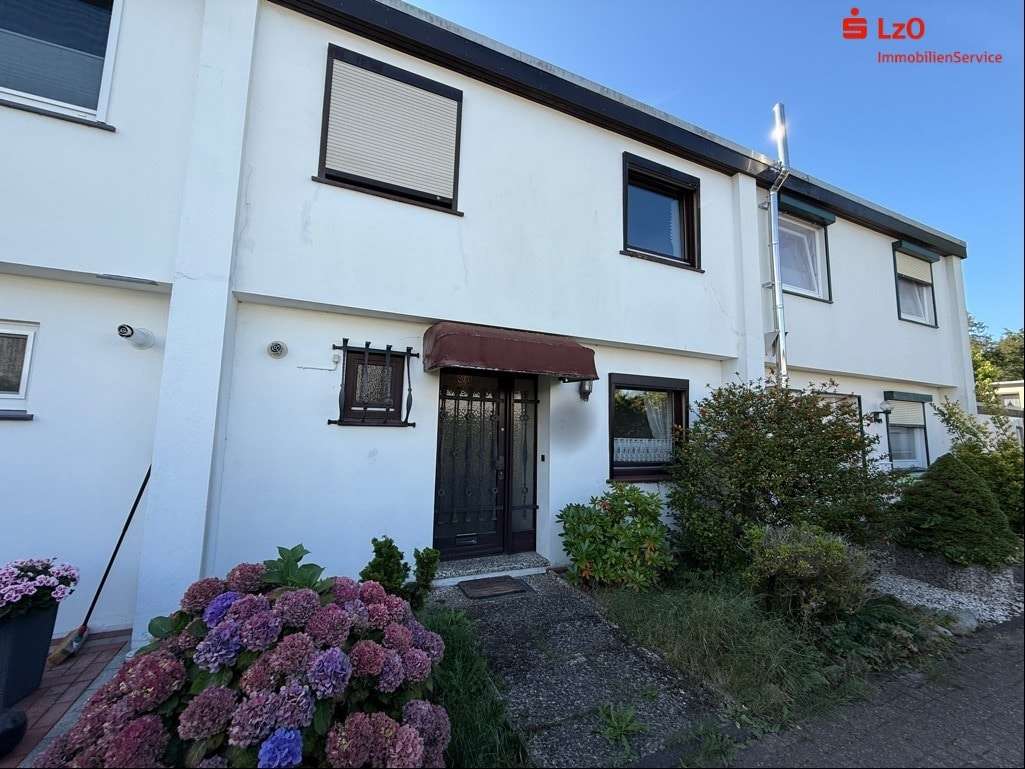 Reihenmittelhaus in 27755 Delmenhorst mit 140m² kaufen