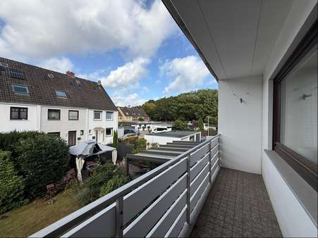 Loggia Loggia - Reihenmittelhaus in 27753 Delmenhorst mit 119m² kaufen