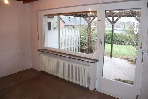 Esszimmer mit Zugang zur Terrasse - Einfamilienhaus in 27793 Wildeshausen mit 180m² günstig kaufen