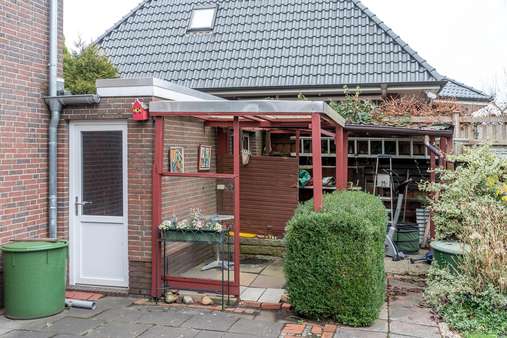 Garage Rückansicht - Einfamilienhaus in 26316 Varel mit 218m² günstig kaufen