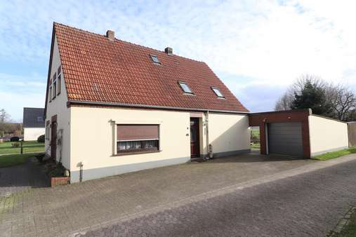 Außenansicht - Einfamilienhaus in 27804 Berne mit 157m² günstig kaufen