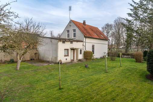 Außenansicht / Garten - Einfamilienhaus in 26919 Brake mit 126m² günstig kaufen