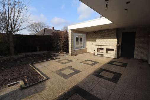 überdachte Terrasse - Einfamilienhaus in 26160 Bad Zwischenahn mit 166m² günstig kaufen