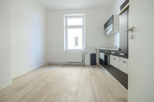 Küche (Bilder vor Vermietung) - Erdgeschosswohnung in 26382 Wilhelmshaven mit 95m² kaufen