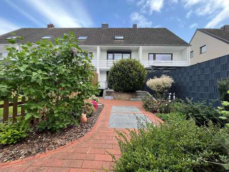 Außenansicht Garten - Reihenmittelhaus in 27753 Delmenhorst mit 125m² kaufen