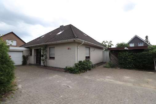 Außenansicht - Einfamilienhaus in 26127 Oldenburg mit 156m² kaufen