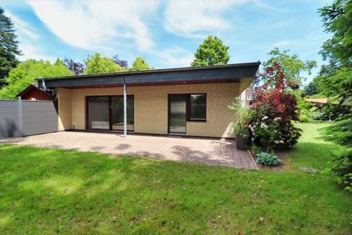 Außenansicht Außenansicht - Bungalow in 26160 Bad Zwischenahn mit 70m² kaufen