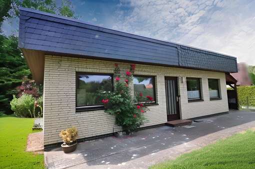Außenansicht Außenansicht - Bungalow in 26160 Bad Zwischenahn mit 70m² kaufen