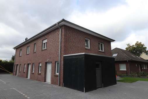 null - Reihenmittelhaus in 49681 Garrel mit 85m² als Kapitalanlage kaufen