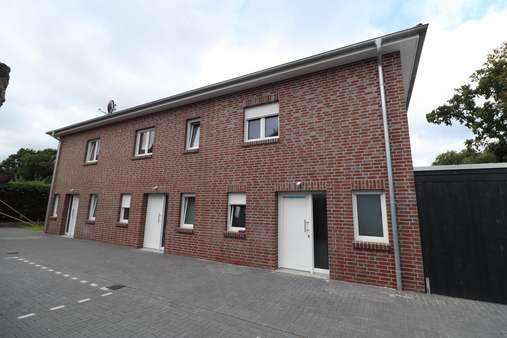 null - Reihenmittelhaus in 49681 Garrel mit 85m² als Kapitalanlage kaufen