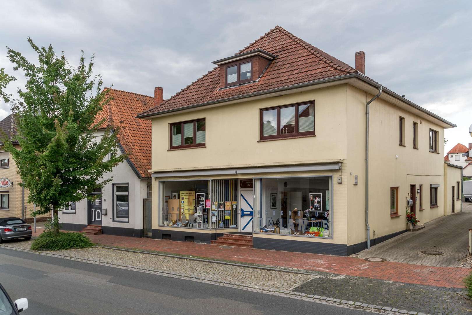 Straßenansicht - Mehrfamilienhaus in 27243 Harpstedt mit 303m² kaufen