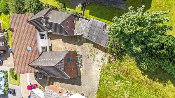 Luftaufnahme - Einfamilienhaus in 26340 Zetel mit 122m² kaufen