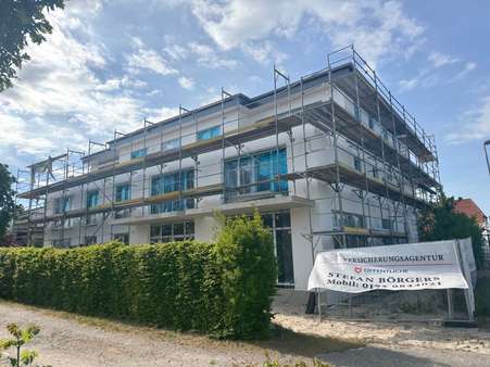 Außenansicht - Etagenwohnung in 26349 Jade mit 83m² mieten