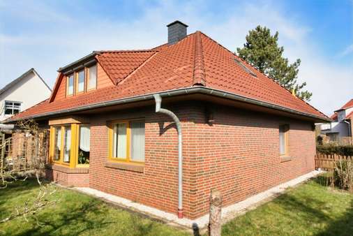 Außenansicht - Einfamilienhaus in 26180 Rastede mit 178m² kaufen