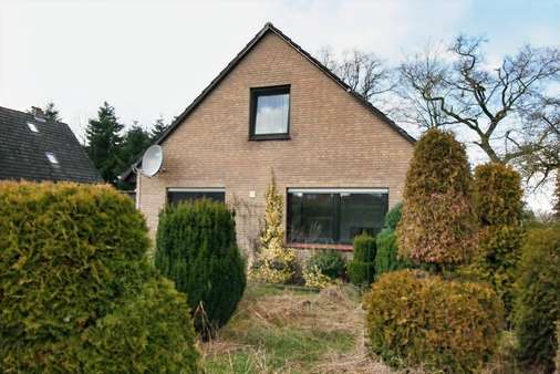 Außenansicht - Einfamilienhaus in 26180 Rastede mit 128m² kaufen