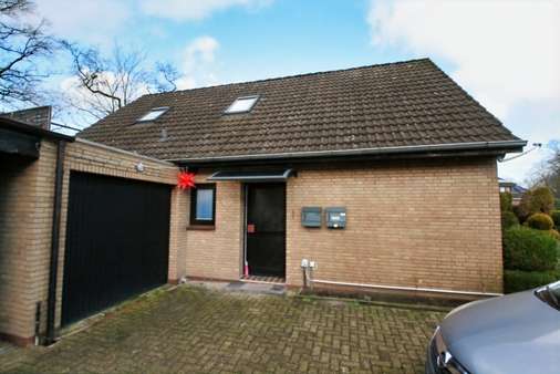 Außenansicht - Einfamilienhaus in 26180 Rastede mit 128m² kaufen