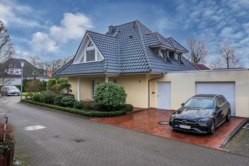 Außenansicht - Einfamilienhaus in 26125 Oldenburg mit 135m² kaufen