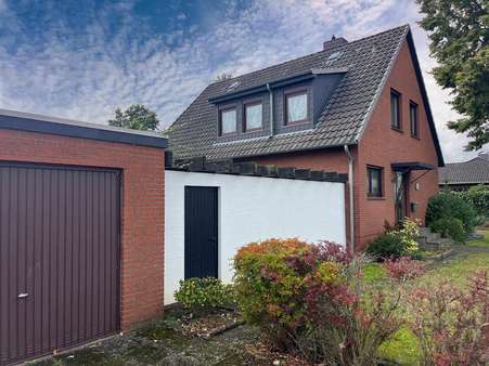Außenansicht - Einfamilienhaus in 27751 Delmenhorst mit 126m² kaufen