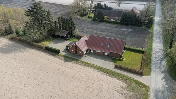 Top saniertes Einfamilienhaus in Alleinlage von Garrel-Falkenberg
