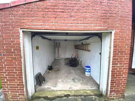 In der Garage steht das Auto sicher und geschützt - Einfamilienhaus in 26434 Wangerland mit 79m² kaufen