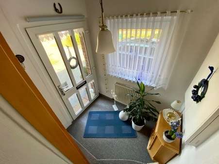 Freundlicher Empfangsraum - Einfamilienhaus in 26386 Wilhelmshaven mit 125m² günstig kaufen