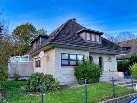 Wer ein Haus mit Garten besitzt, kann sich glücklich schätzen - Villa in 26384 Wilhelmshaven mit 198m² kaufen