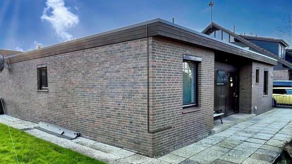 Der Bau ist schnörkellos ausgeführt - Einfamilienhaus in 26388 Wilhelmshaven mit 125m² kaufen