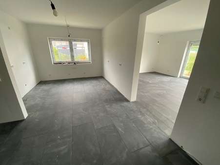 Offener Kochbereich im Erdgeschoss - Doppelhaushälfte in 26389 Wilhelmshaven mit 149m² kaufen