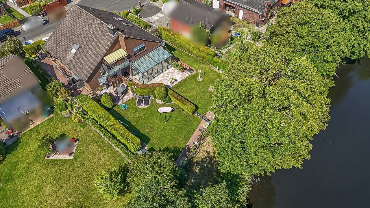 Traumlage mit viel Natur Traumlage mit viel Natur - Zweifamilienhaus in 26388 Wilhelmshaven mit 230m² kaufen