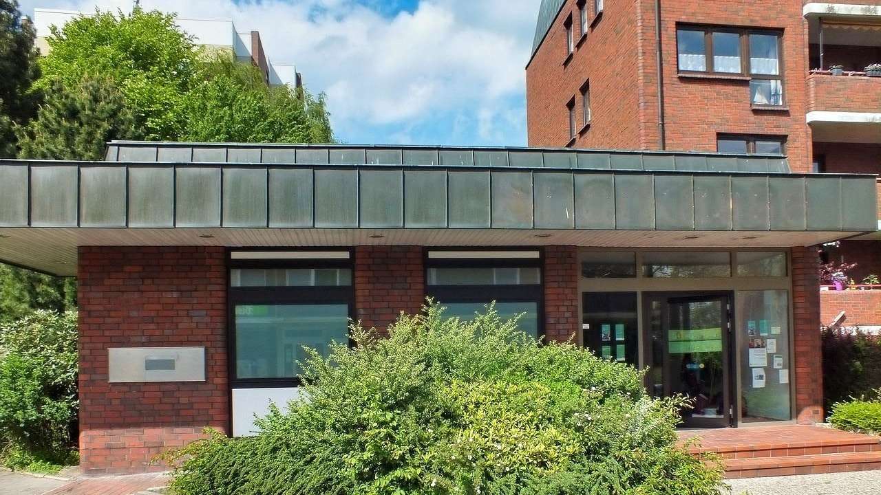 Ansprechende Gewerbefläche im Wiesenhof - Büro in 26389 Wilhelmshaven mit 190m² kaufen