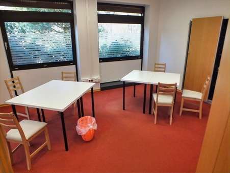 Gerade geschnittene Räume sind vielseitig nutzbar Gerade geschnittene Räume sind vielseitig nutzbar - Büro in 26389 Wilhelmshaven mit 190m² kaufen