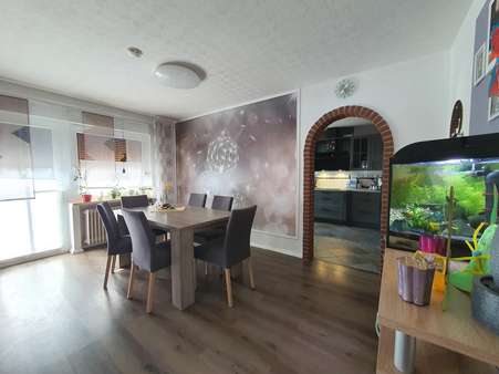 Esszimmer mit Terrassenzugang - Einfamilienhaus in 26639 Wiesmoor mit 179m² kaufen