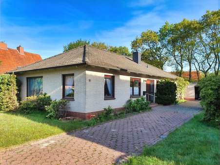 Außenansicht Auffahrt - Fertighaus in 26607 Aurich mit 117m² kaufen