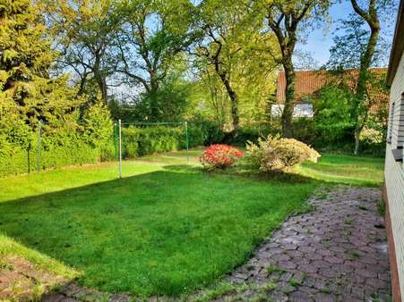 Blick in den Garten - Fertighaus in 26607 Aurich mit 117m² kaufen
