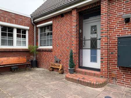 Hauseingang (Haupthaus) - Einfamilienhaus in 26553 Dornum mit 163m² kaufen