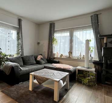 EFH - Wohnzimmer - Einfamilienhaus in 26624 Südbrookmerland mit 156m² kaufen