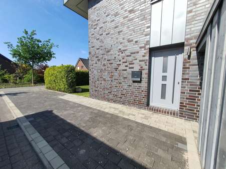 Zugang zur Wohnung Zugang zur Wohnung - Erdgeschosswohnung in 26639 Wiesmoor mit 58m² kaufen