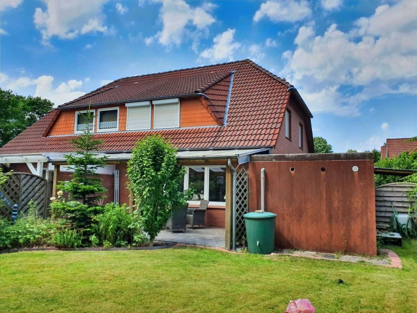 Einladung in den Garten Einladung in den Garten - Doppelhaushälfte in 26605 Aurich mit 91m² kaufen