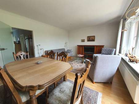 Wohn-, Esszimmer Wohn-, Esszimmer - Doppelhaushälfte in 26605 Aurich mit 91m² kaufen