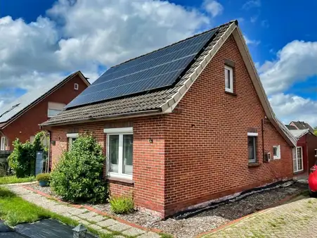 Kleines, gemütliches Einfamilienhaus in zentraler Lage von Moordorf!
