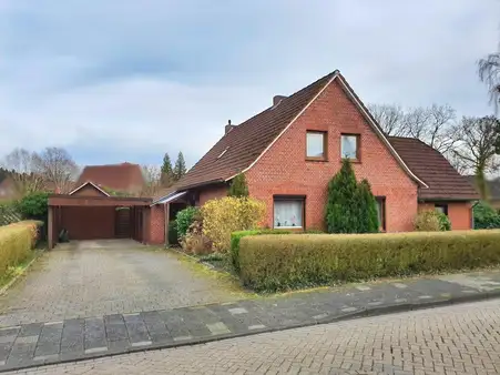 Ruhige Innenstadtlage mit viel Platz!  
Einfamilienhaus in  Aurich