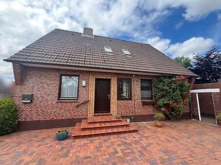 Hauseingang - Ostausrichtung - Einfamilienhaus in 26524 Hage mit 140m² kaufen