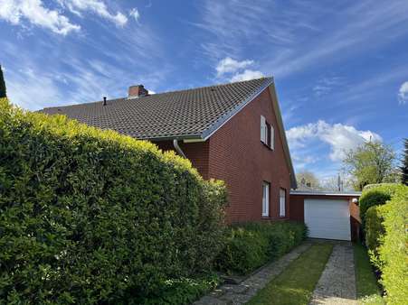 Zuwegung  - Garage - Einfamilienhaus in 26506 Norden mit 157m² kaufen