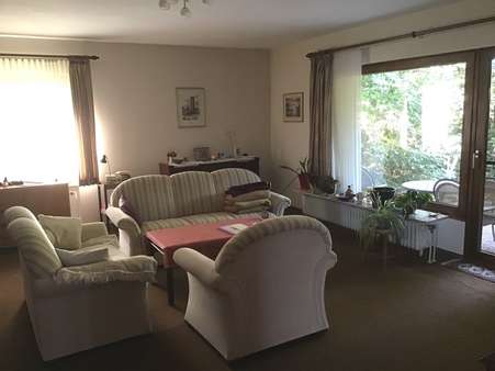 Wohnzimmer - Bungalow in 26639 Wiesmoor mit 145m² günstig kaufen