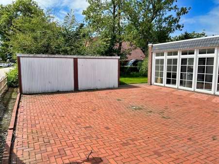 Garagen Garagen - Zweifamilienhaus in 26529 Osteel mit 310m² kaufen