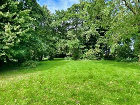 Garten Garten - Zweifamilienhaus in 26529 Osteel mit 310m² kaufen