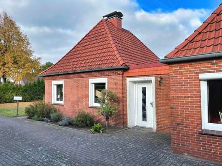 Außenansicht Außenansicht - Einfamilienhaus in 26624 Südbrookmerland mit 125m² kaufen